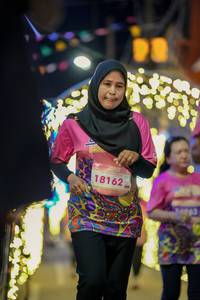 BIB: 18162
                            <button type="button" onclick="openModal(24740542)" class="btn btn-primary btn-sm float-right btn-popup" data-toggle="modal" data-target=".modal-high-quality">
                        <i class="fas fa-shopping-cart"></i> Add to Cart
                    </button>
                                            <button type="button" onclick="isThisMe(24740542, true)" class="btn btn-success btn-sm float-right btn-popup btn-isme hidden" data-toggle="tooltip" data-placement="bottom" title="นี่คือรูปของคุณใช่ไหม คลิกที่นี่เพื่อเอาเข้าอัลบั้ม">
                        <i class="fas fa-plus"></i> Add to album
                    </button>
                    <button type="button" onclick="isThisMe(24740542, false)" class="btn btn-warning btn-sm float-right btn-popup btn-isnotme hidden">
                        <i class="fas fa-ban"></i> Remove from album
                    </button>